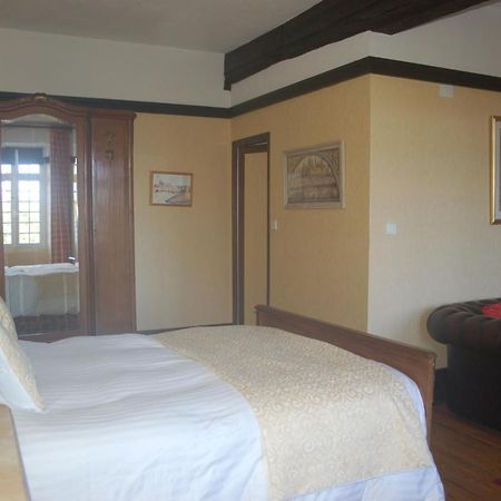 Le Logis Des Quatre Puits Bed & Breakfast Neuvicq-Montguyon Ngoại thất bức ảnh
