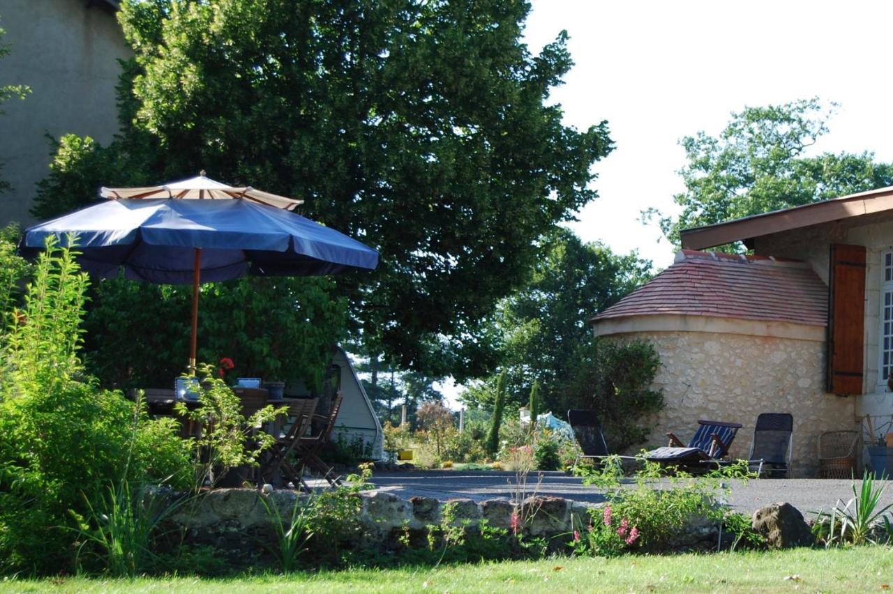 Le Logis Des Quatre Puits Bed & Breakfast Neuvicq-Montguyon Ngoại thất bức ảnh