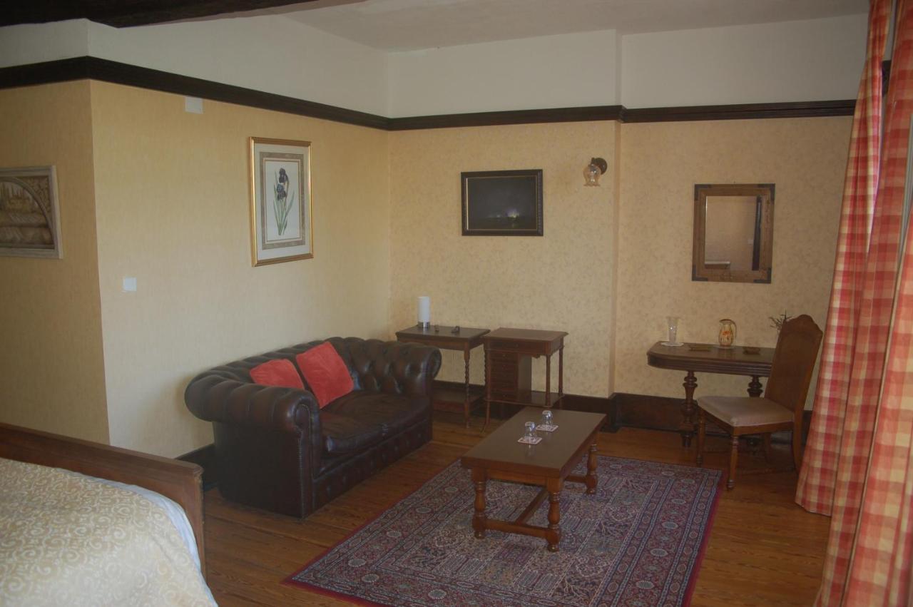 Le Logis Des Quatre Puits Bed & Breakfast Neuvicq-Montguyon Ngoại thất bức ảnh