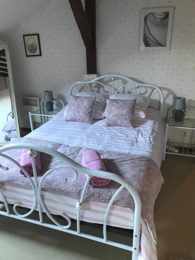 Le Logis Des Quatre Puits Bed & Breakfast Neuvicq-Montguyon Ngoại thất bức ảnh